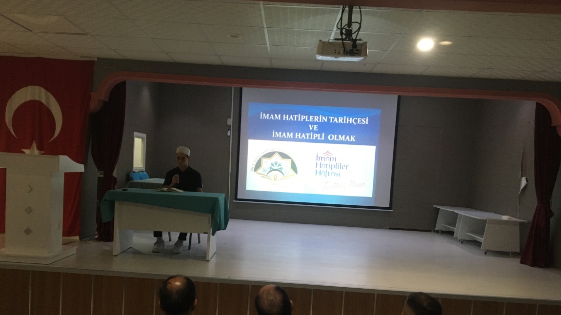 İMAM HATİP OKULLARININ KURULUŞ YILDÖNÜMÜ PROGRAMINI OKULUMUZ KONFERANS SALONUNDA İCRA ETTİK